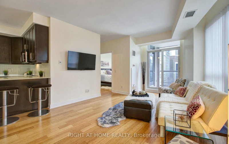 1409 - 1 Scott Street