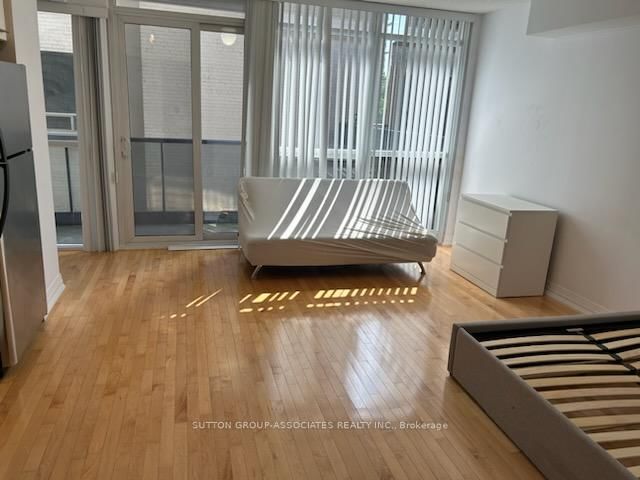 25 Carlton Street, Unit 304 - Photo 2