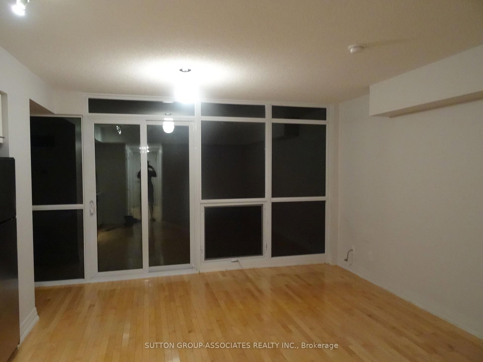 25 Carlton Street, Unit 304 - Photo 5