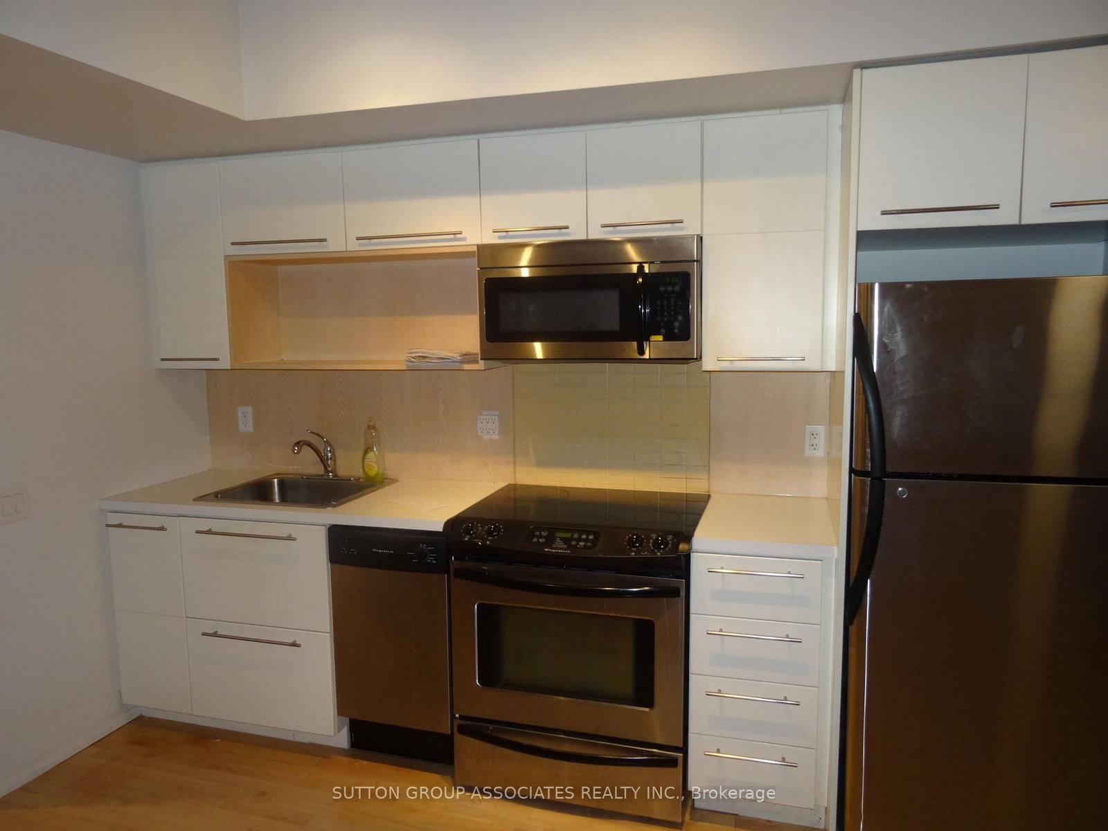 25 Carlton Street, Unit 304 - Photo 7