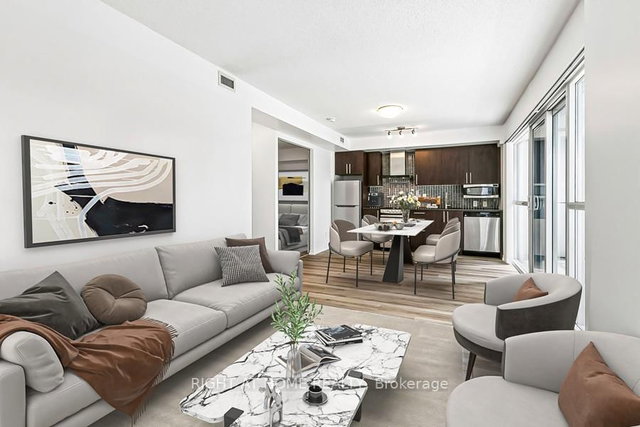 506 - 352 FRONT Street W
