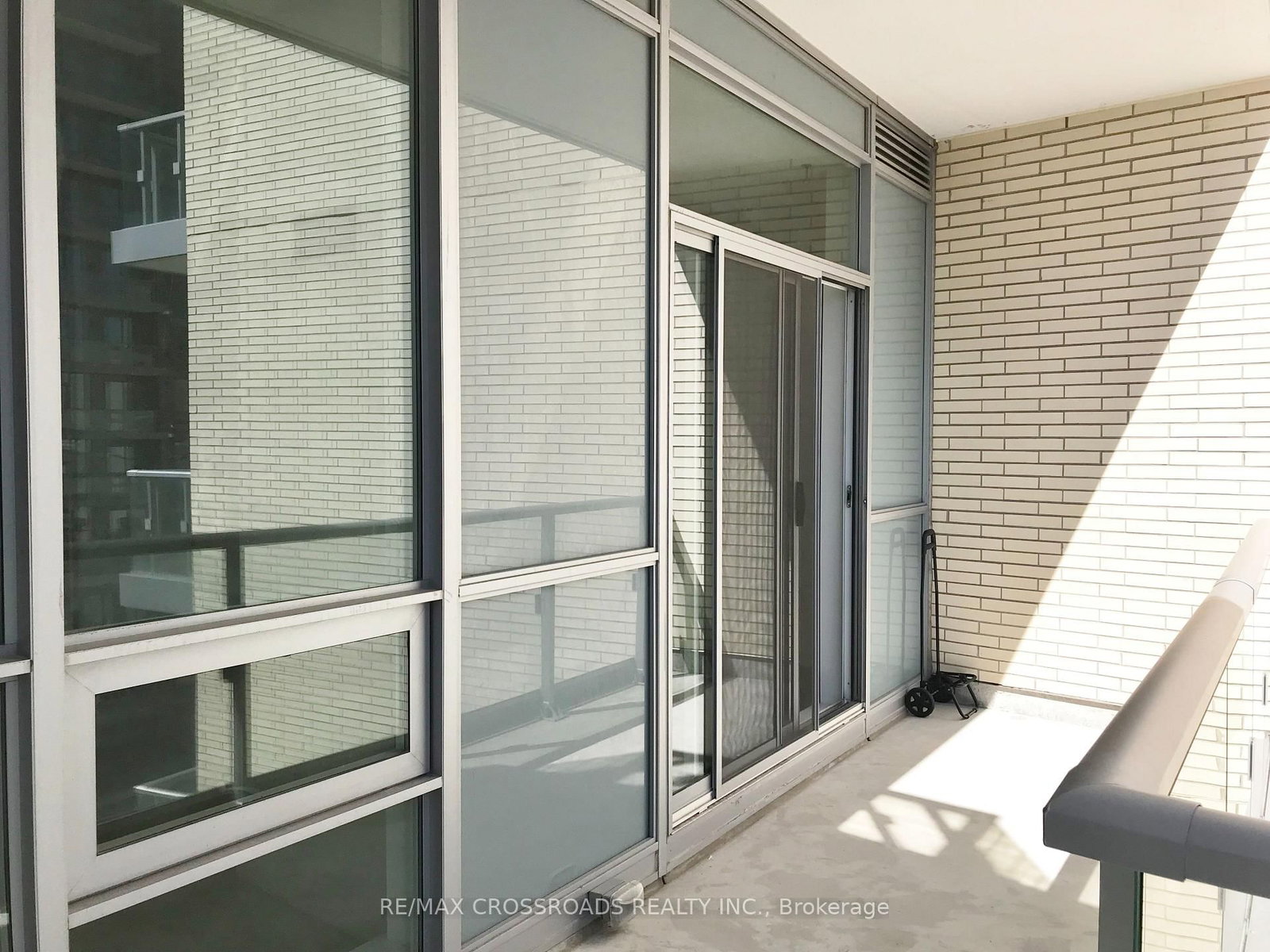 62 Forest Manor Road, Unit 412 - Photo 8