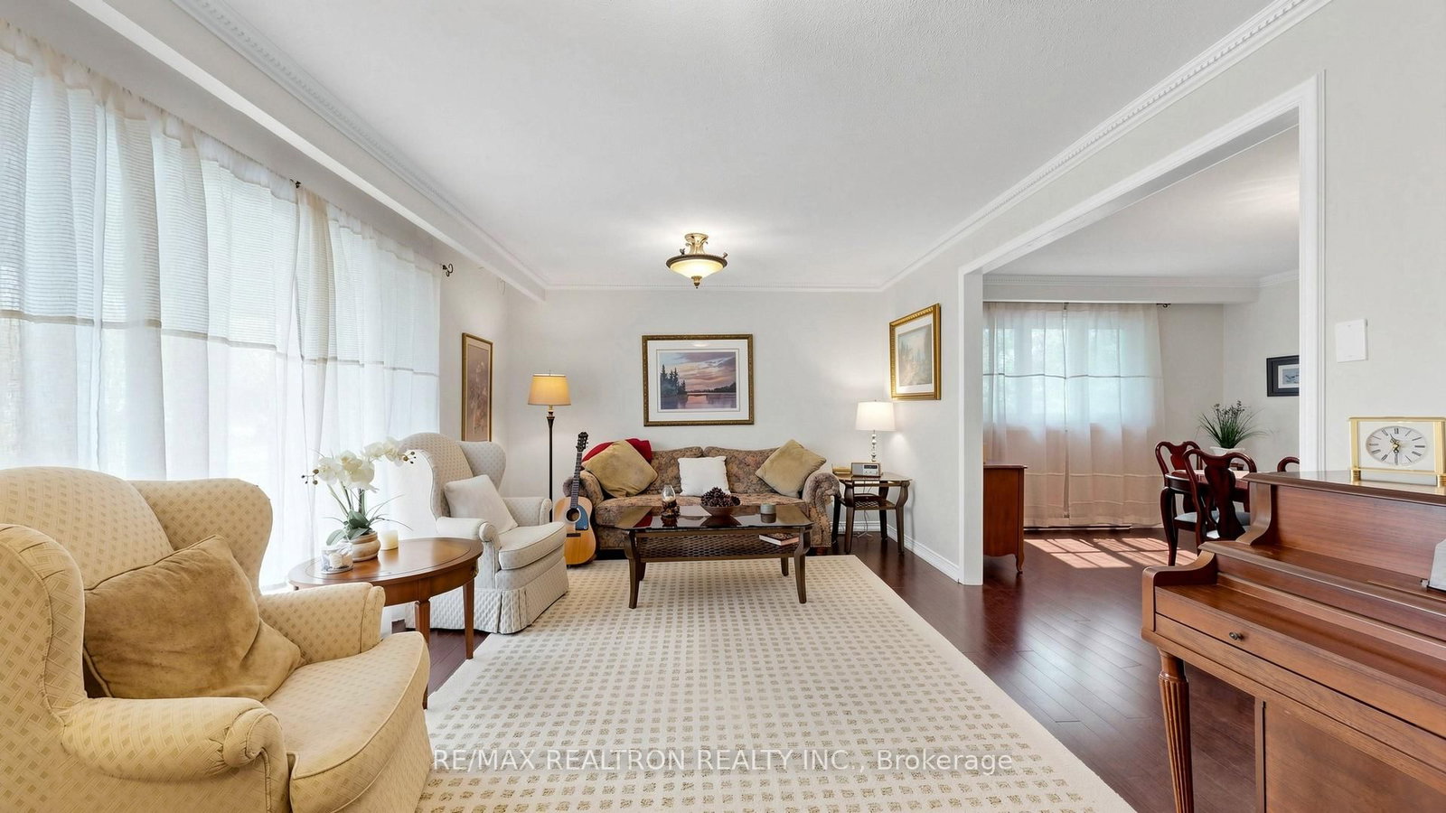 Listing Image 7