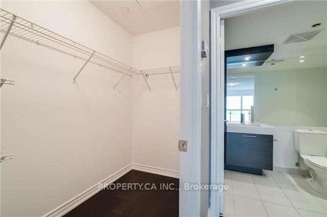 386 Yonge Street, Unit 514 - Photo 12