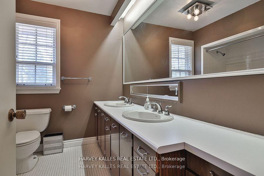 38 Fifeshire Road • Toronto, ON photo 24