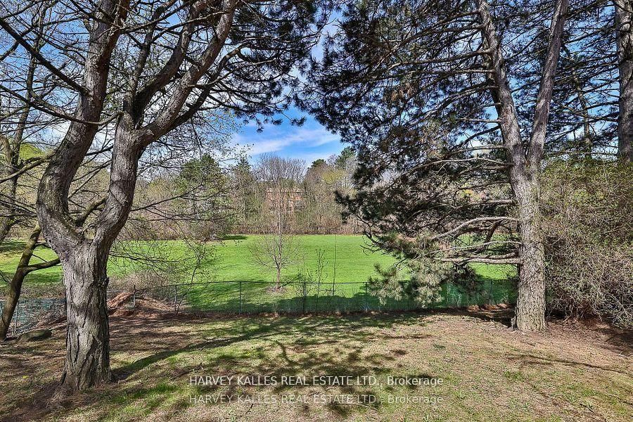 38 Fifeshire Road • Toronto, ON photo 34