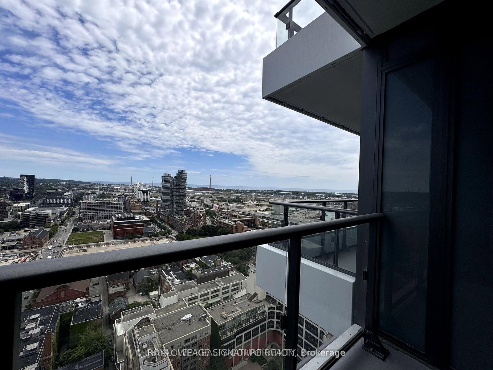 70 Princess Street, Unit LPH2904 - Photo 10