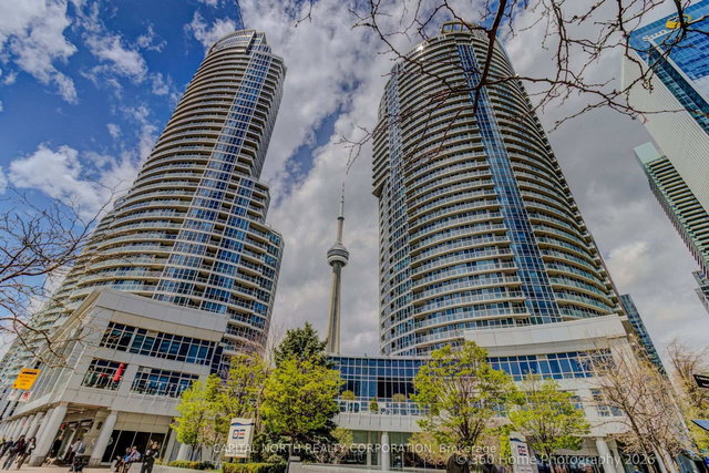 3106 - 208 Queens Quay W