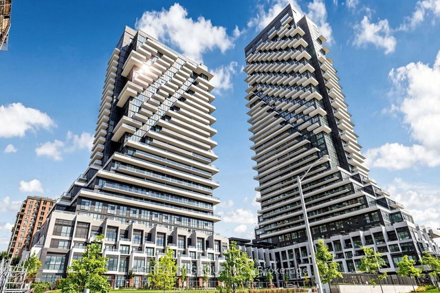 215 - 30 Inn On The Park Drive