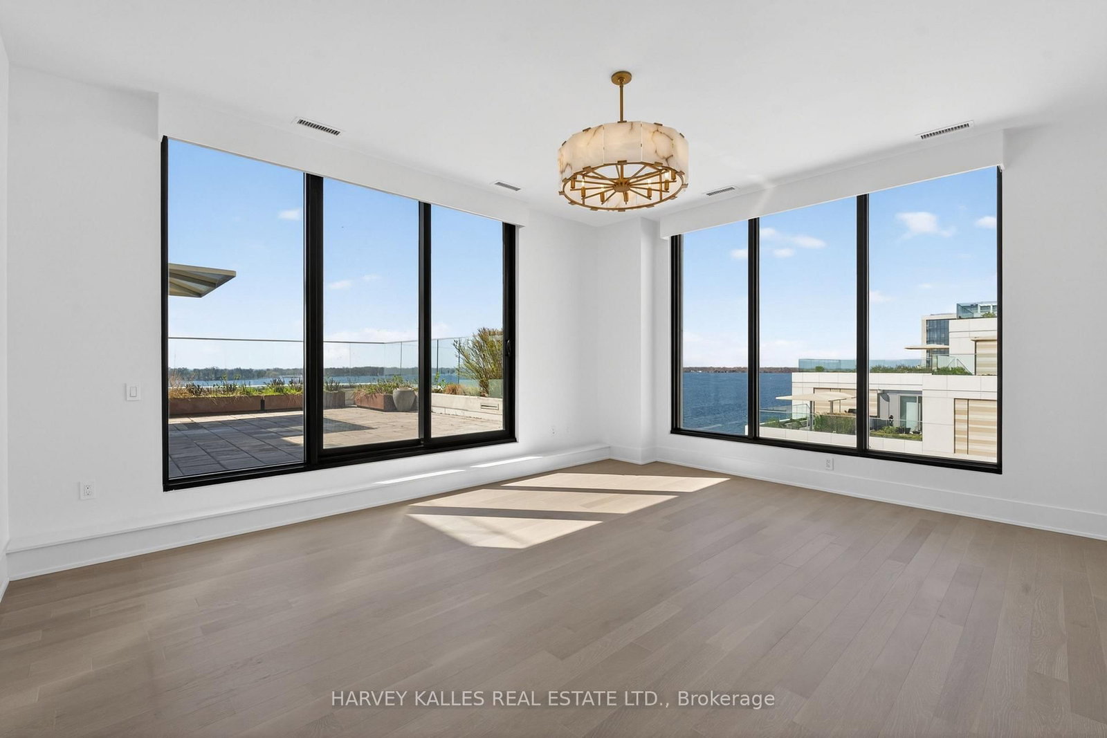 118 Merchants Wharf, Unit 910 - Photo 13