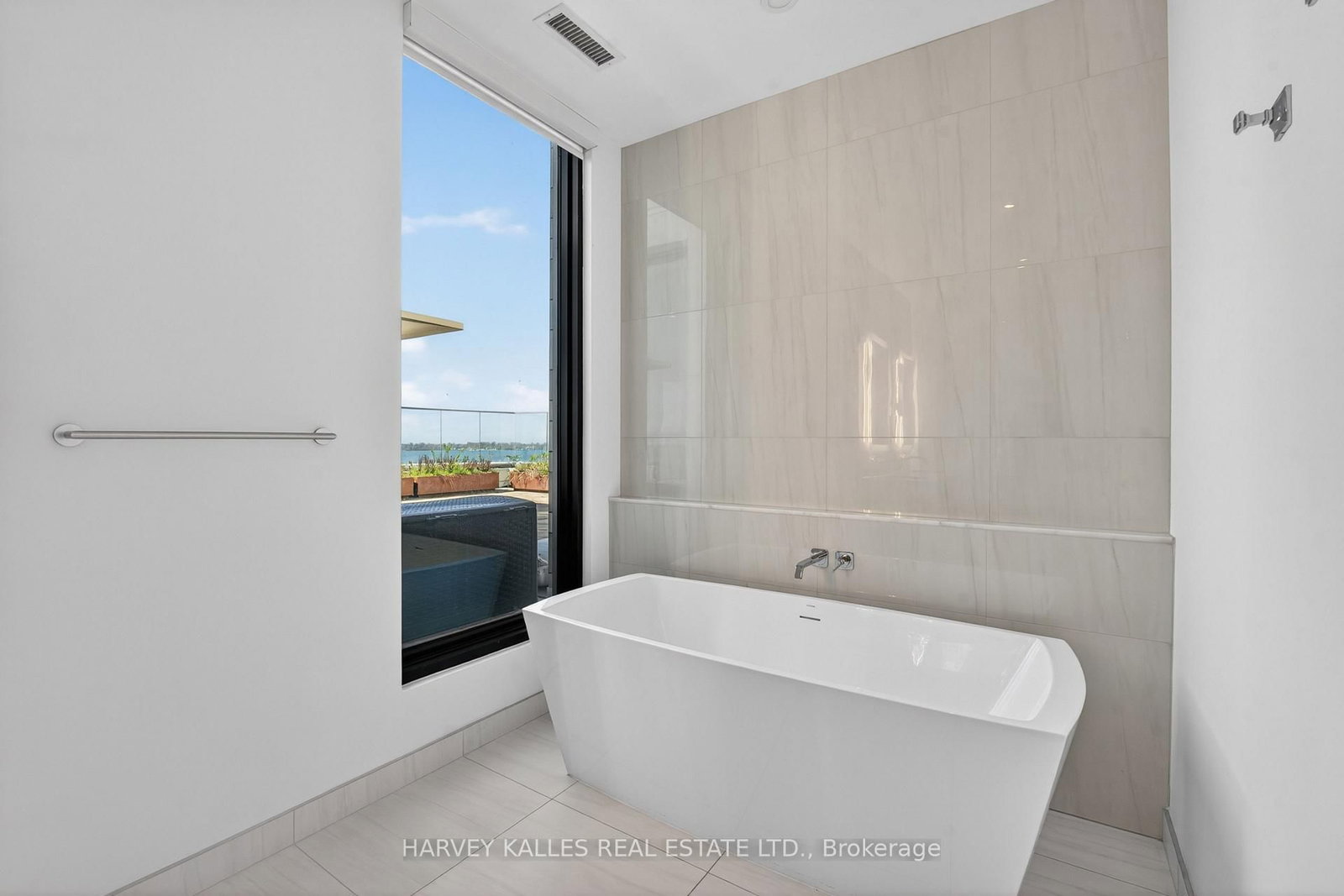 118 Merchants Wharf, Unit 910 - Photo 16