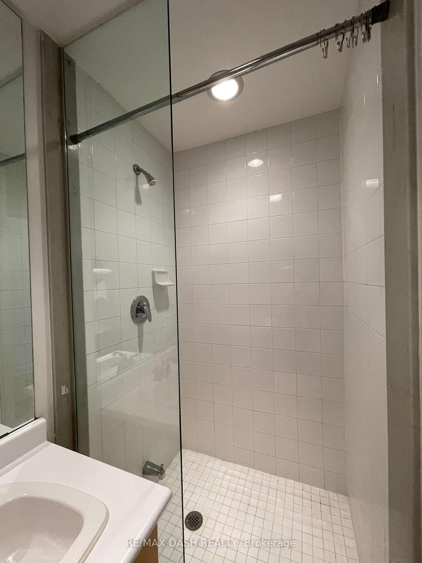 700 King Street W, Unit 416 - Photo 12