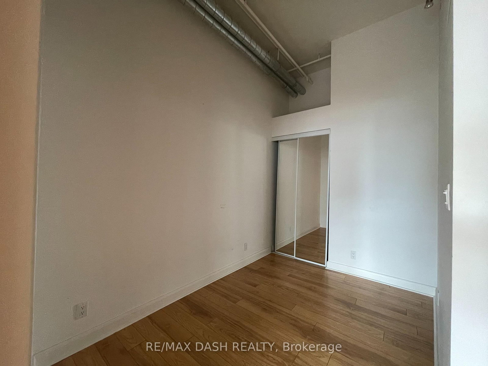 700 King Street W, Unit 416 - Photo 5