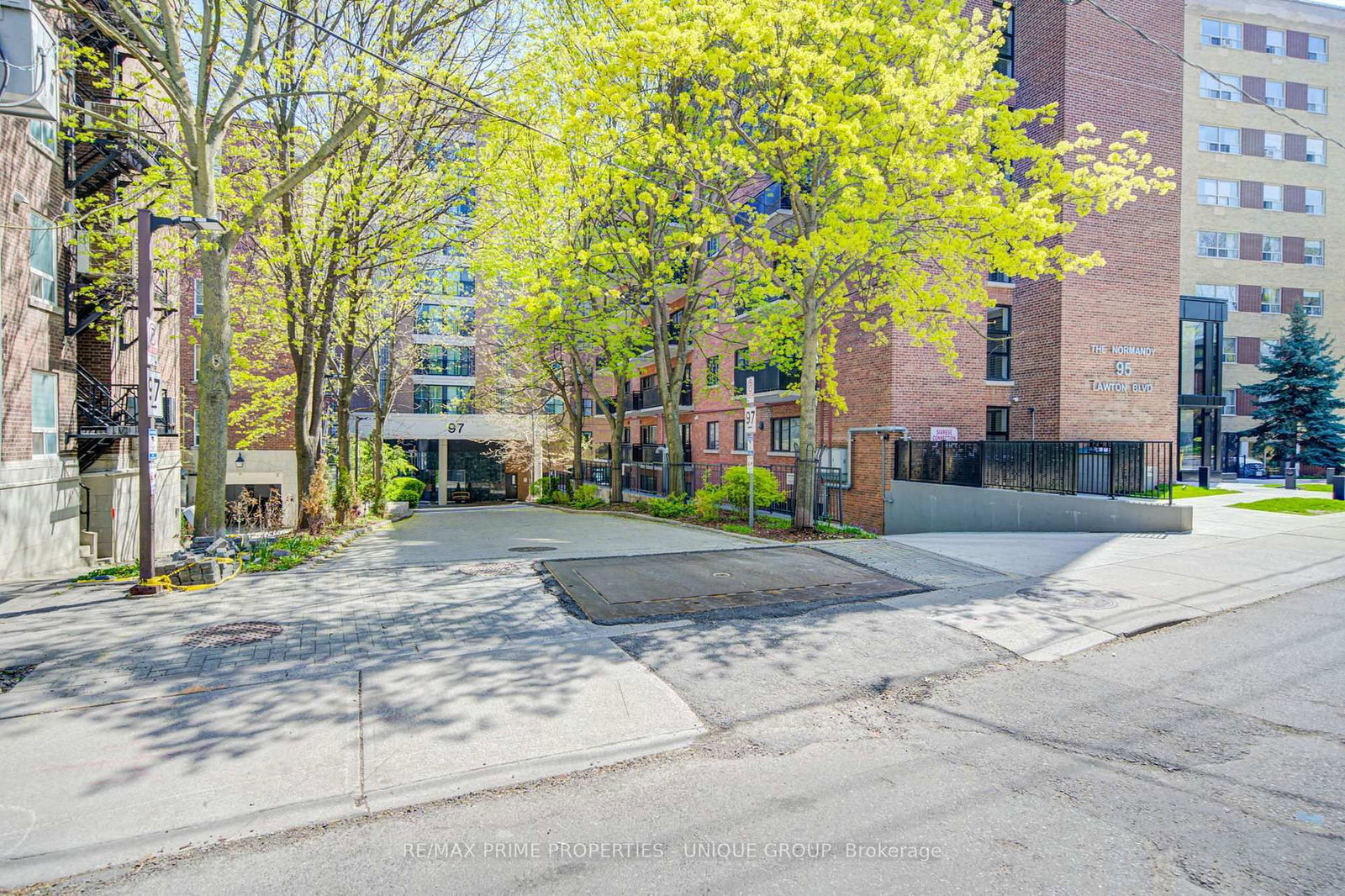 202-97 Lawton Boulevard, Toronto, ON, photo 2