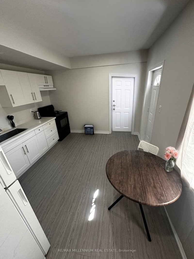 Apt. 1 Room B - 25 Howard Street