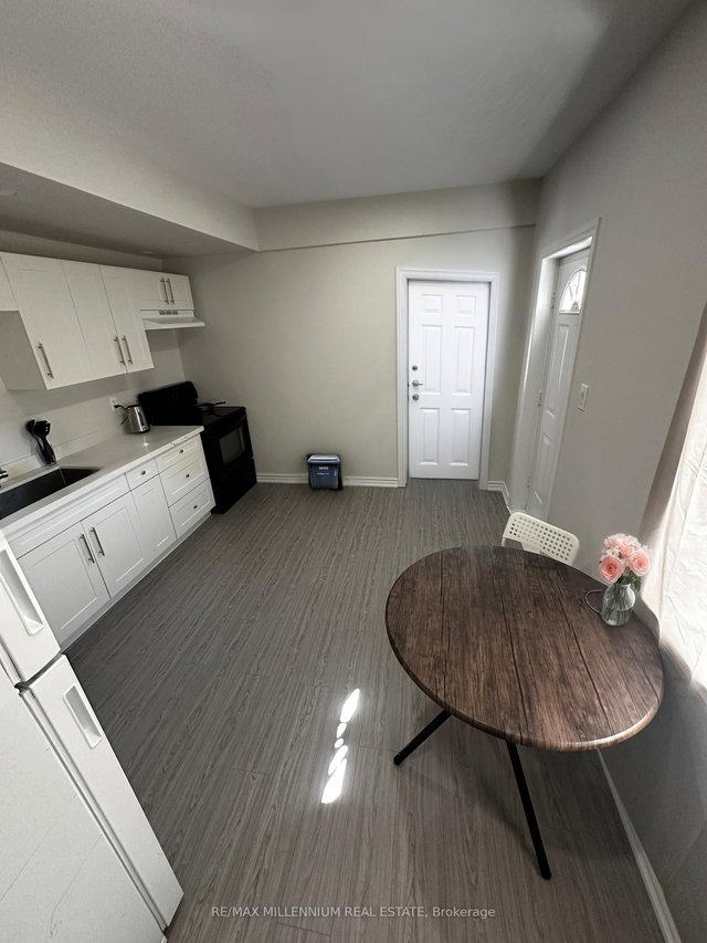 Apt. 1 Room B - 25 Howard Street