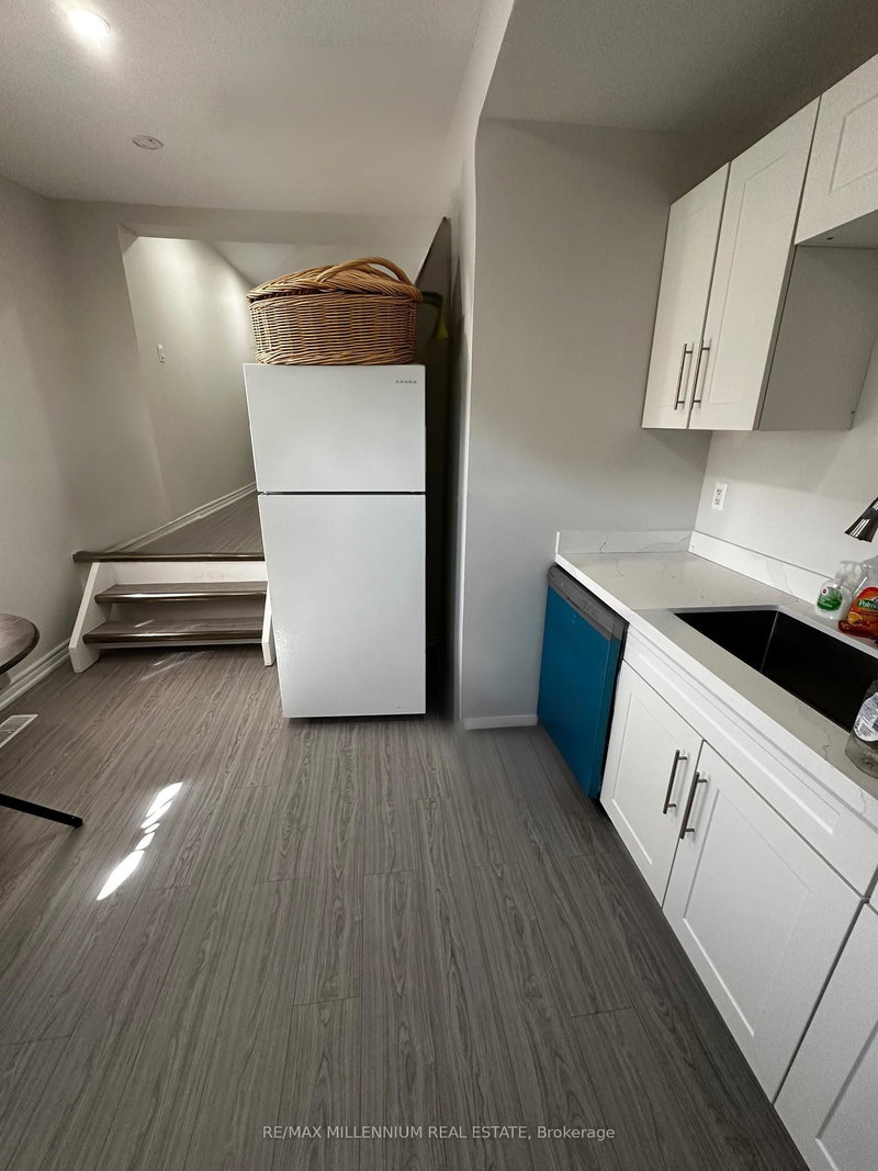 Apt. 1 Room B - 25 Howard Street