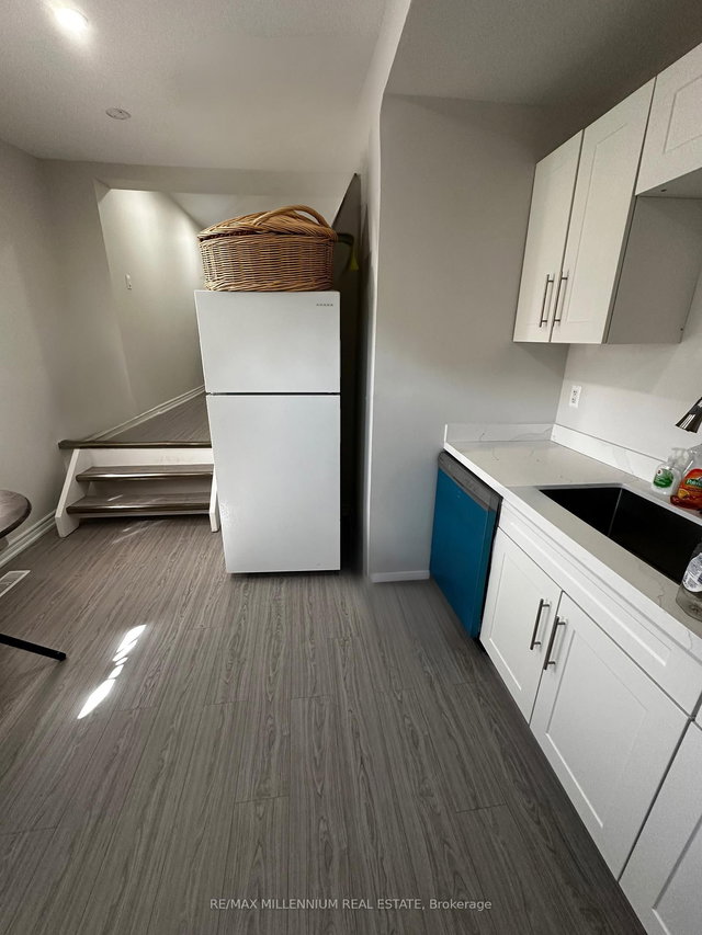 Apt. 1 Room B - 25 Howard Street