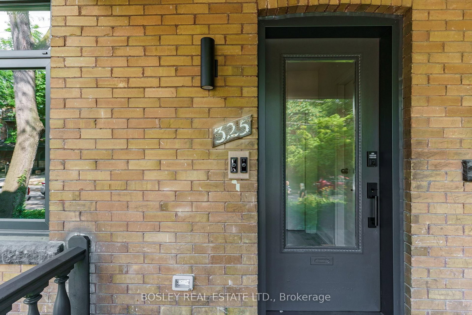 325 Brunswick Avenue, Unit Main Floor - Photo 2