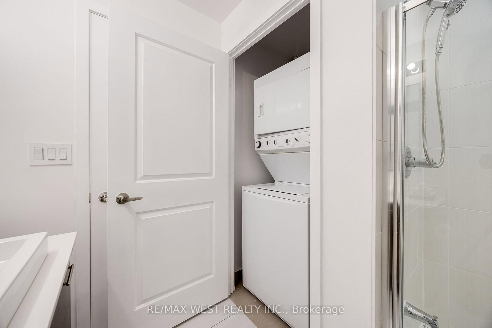26 Norton Avenue, Unit 1507 - Photo 21