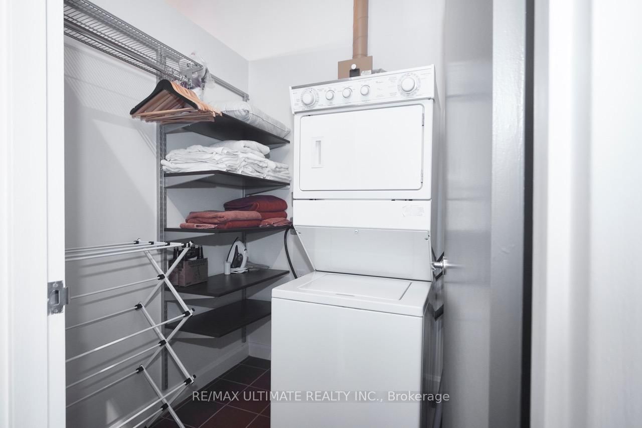 993 Queen Street W, Unit 405 - Photo 33