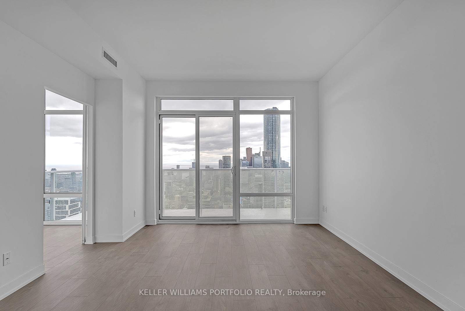 501 Yonge Street, Unit 5209 - Photo 10