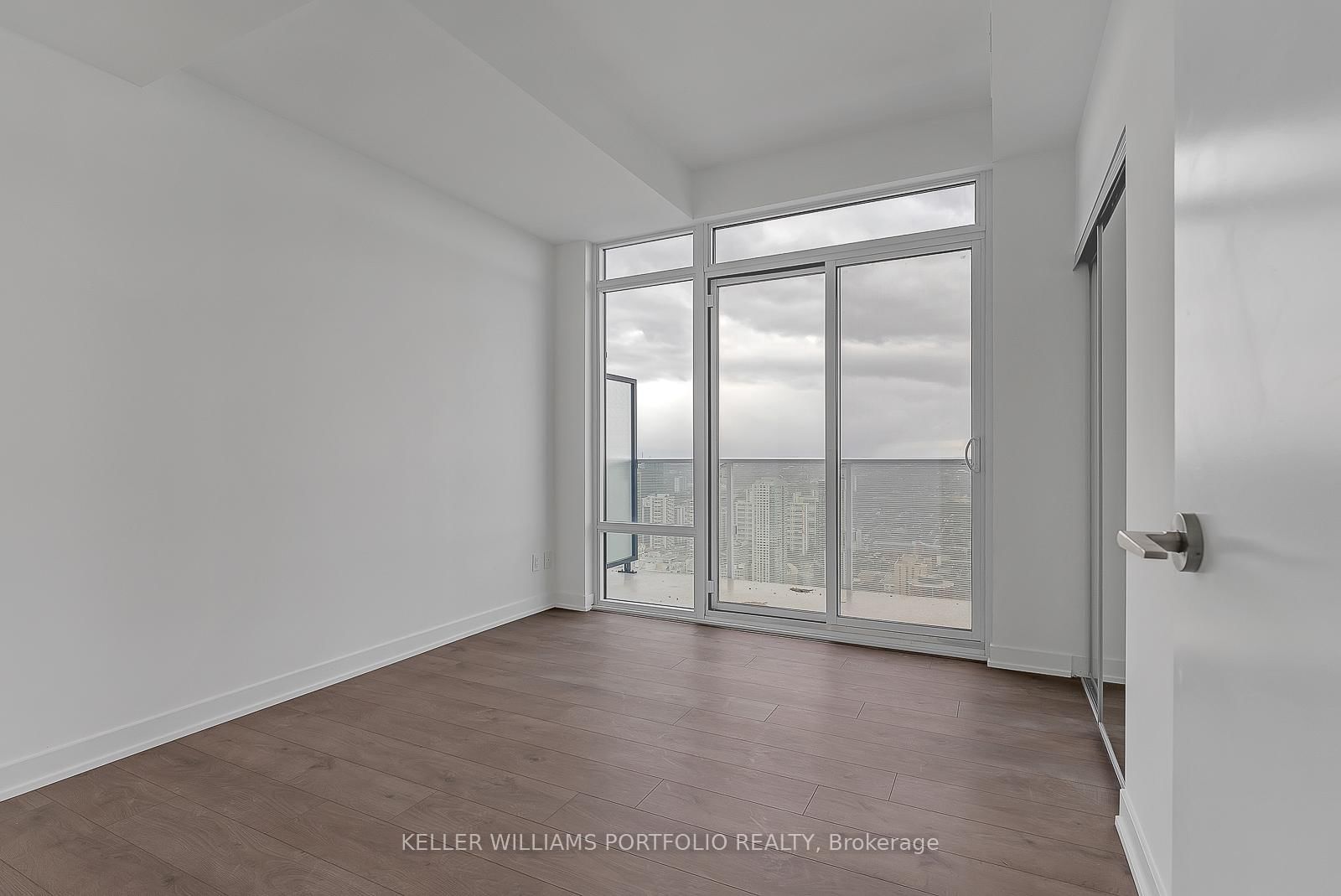 501 Yonge Street, Unit 5209 - Photo 14