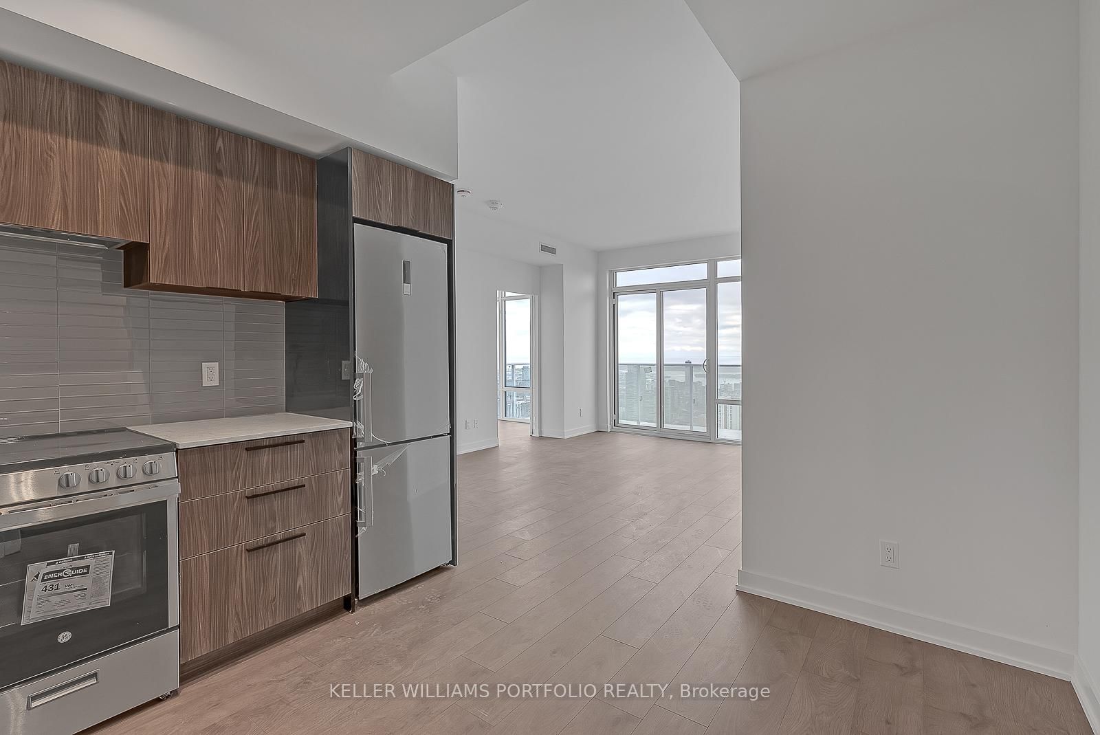 501 Yonge Street, Unit 5209 - Photo 5