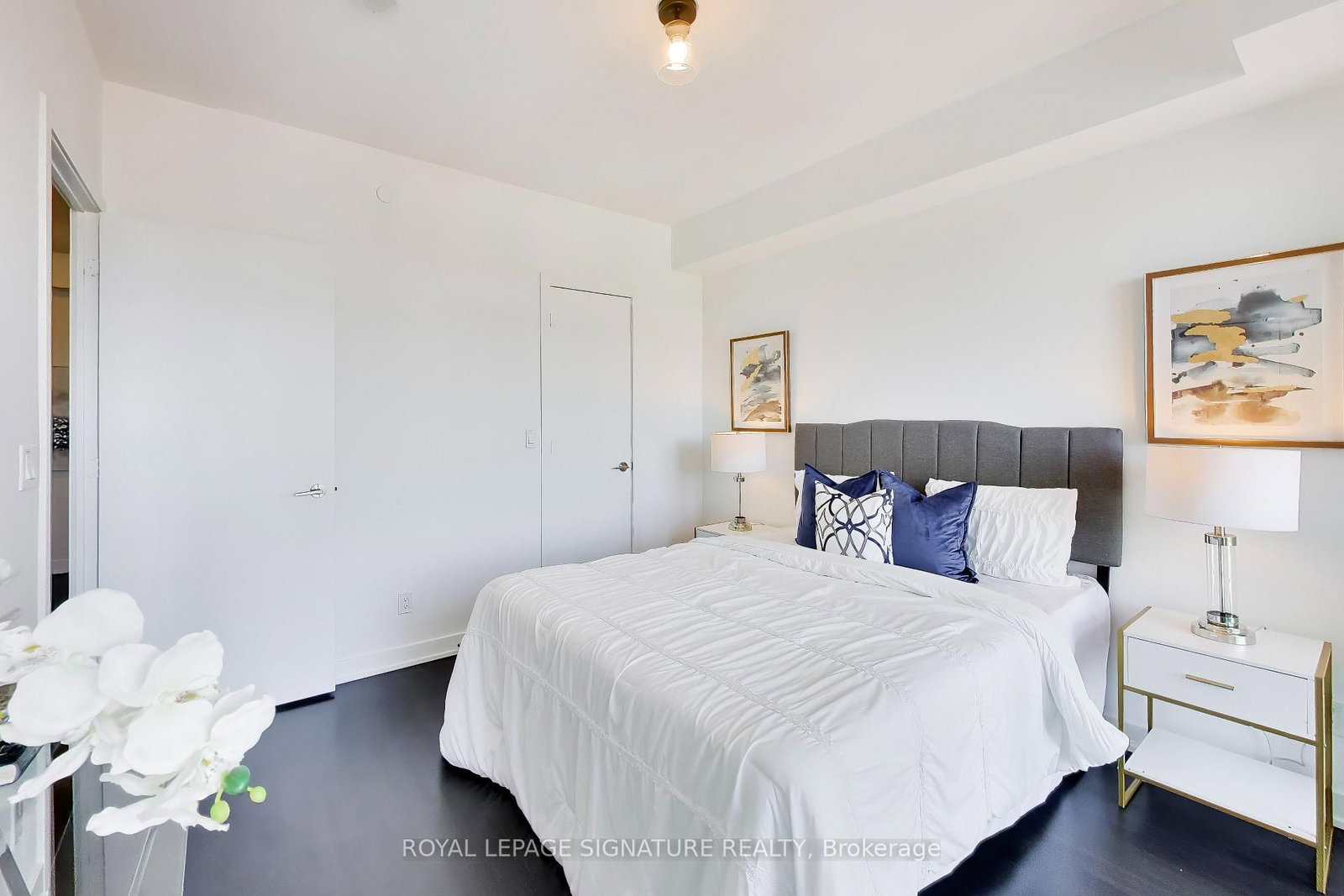 501 St Clair Avenue W, Unit 501 - Photo 13