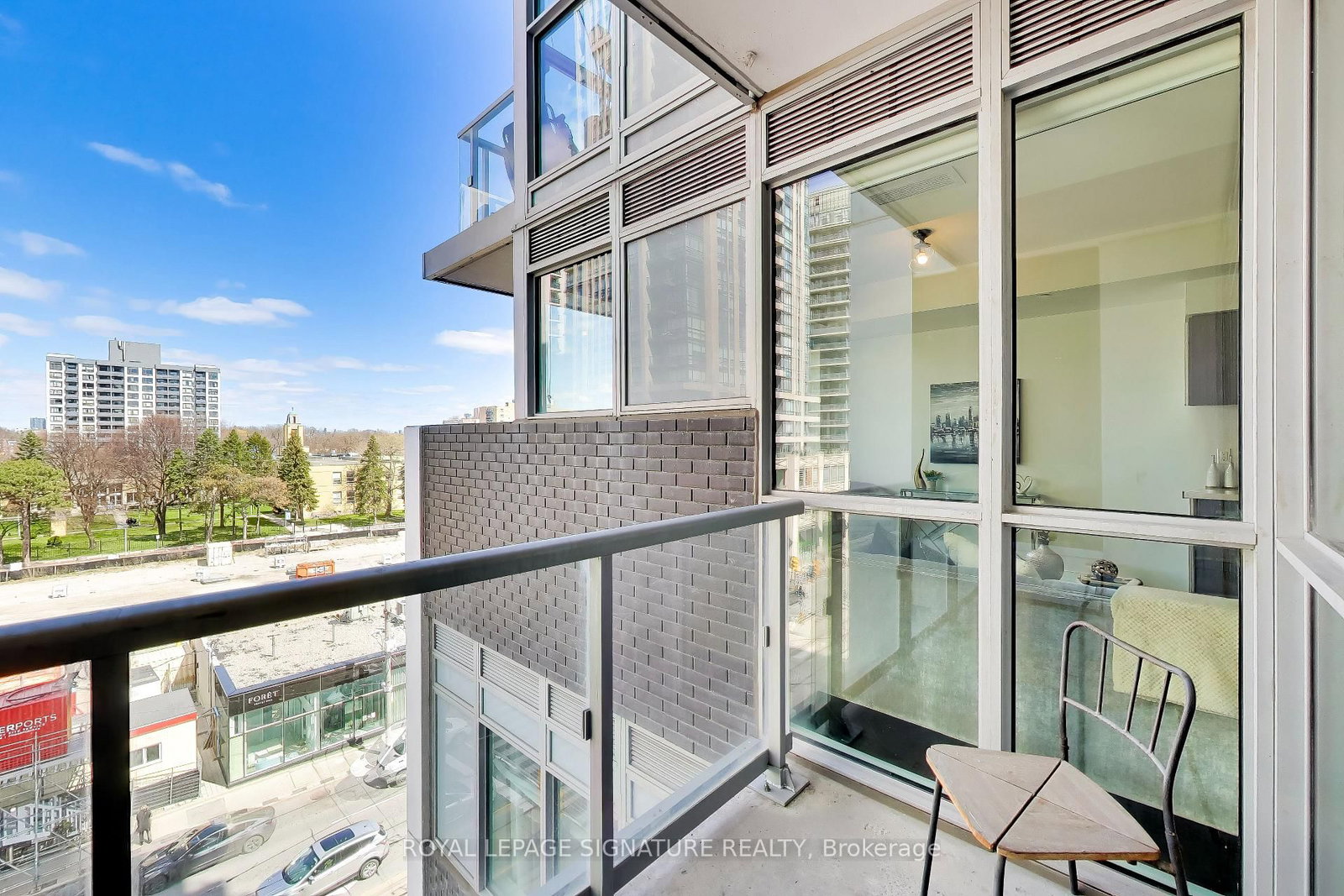 501 St Clair Avenue W, Unit 501 - Photo 17