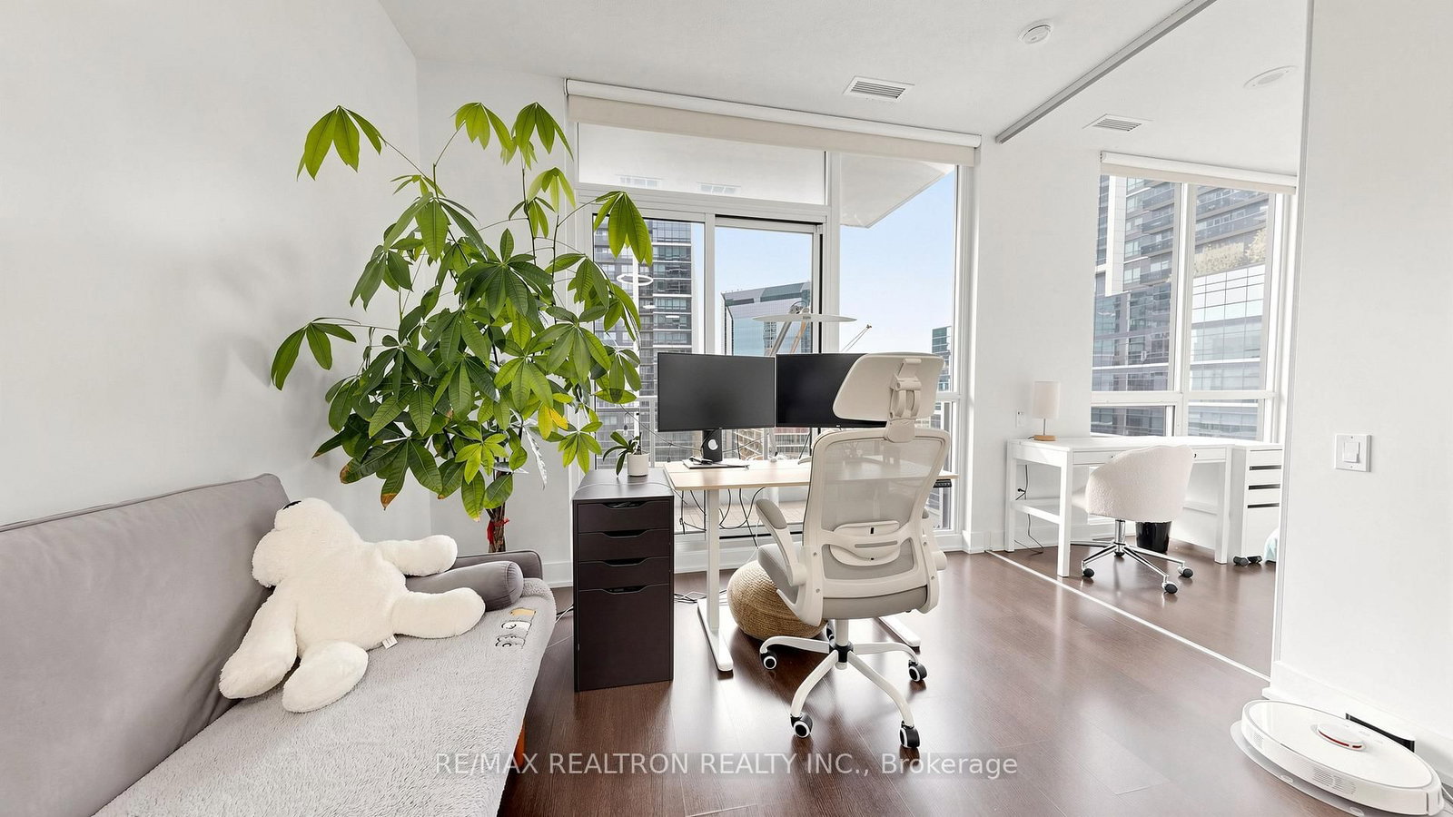23 Sheppard Avenue E, Unit 1912 - Photo 16