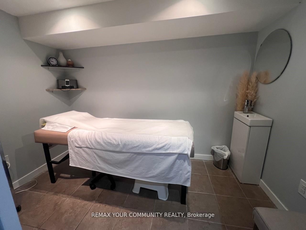 3887 Bathurst Street - Photo 11