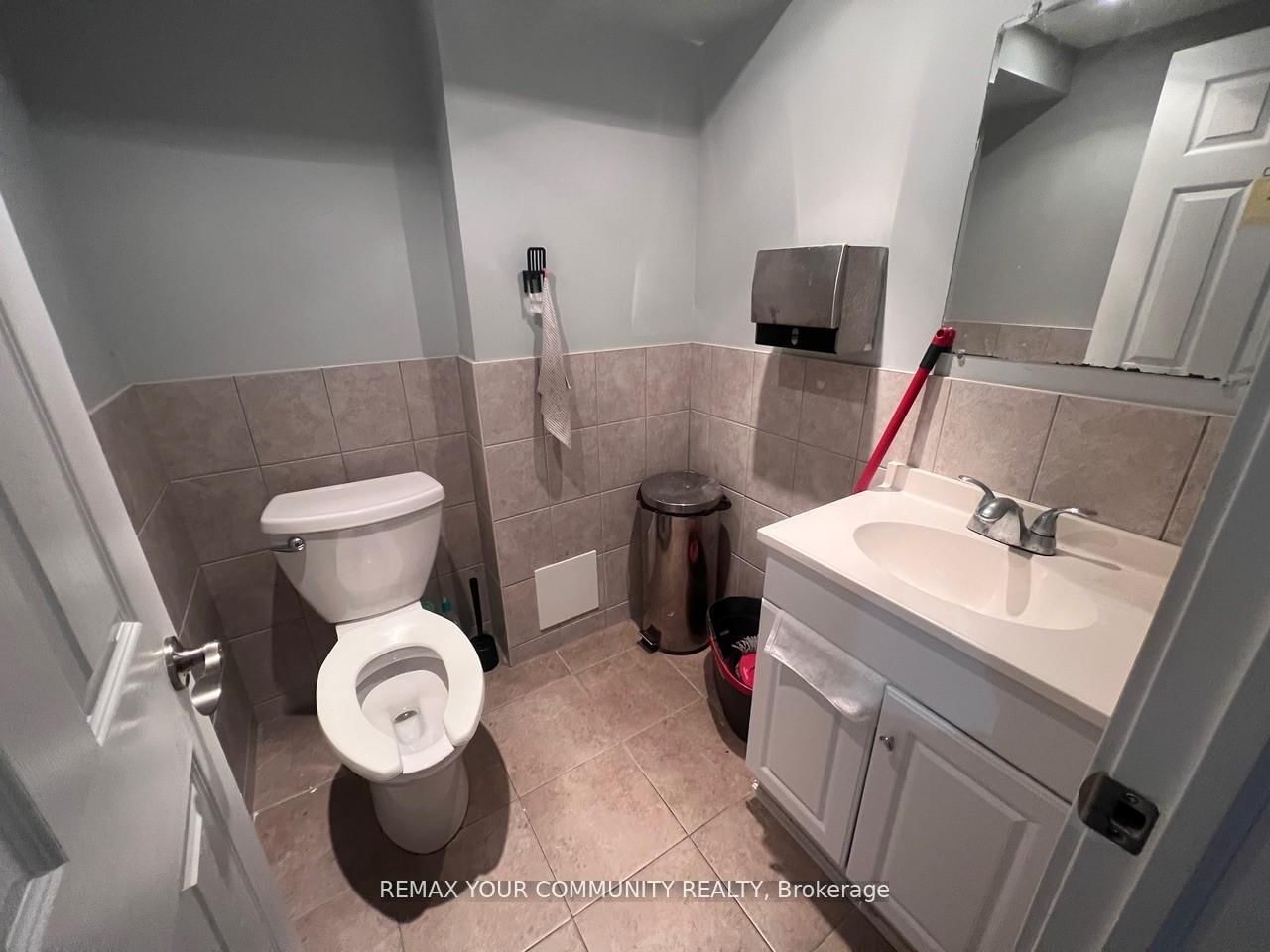 3887 Bathurst Street - Photo 13
