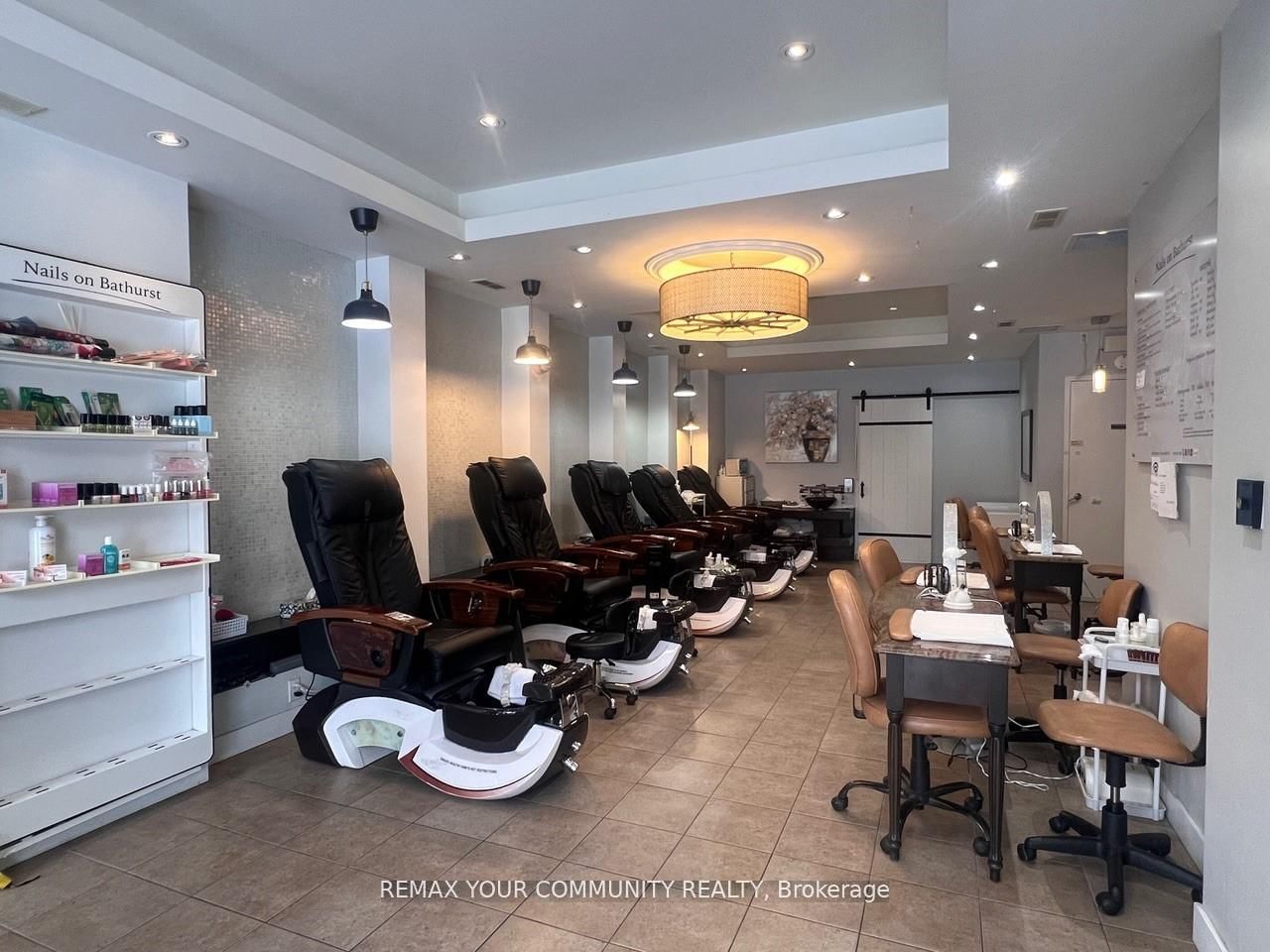 3887 Bathurst Street - Photo 3