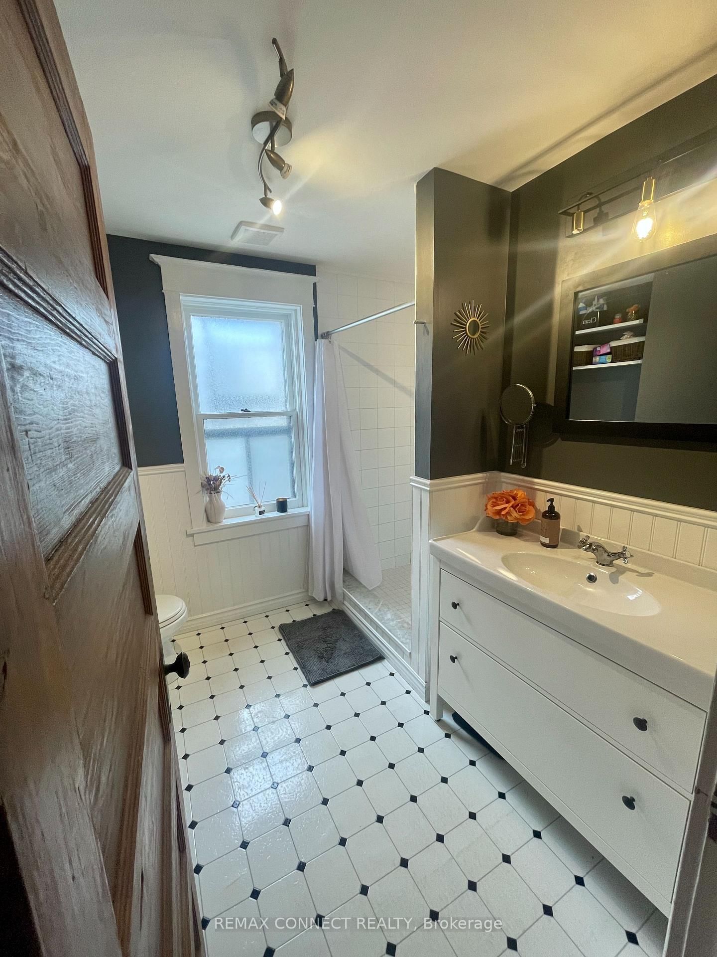 264 Sterling Road, Unit Main - Photo 15