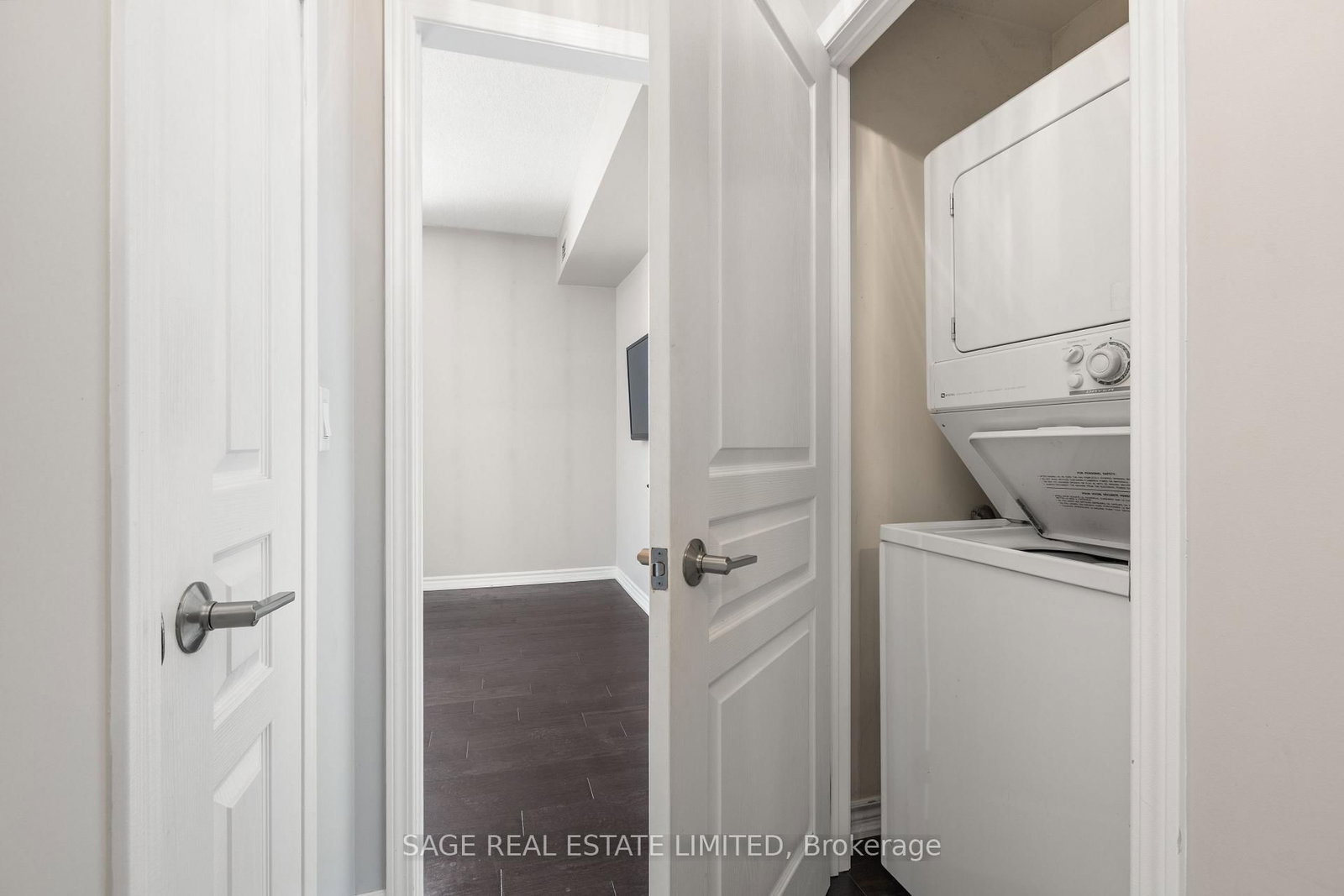1 Dear Park Crescent, Unit 803 - Photo 17