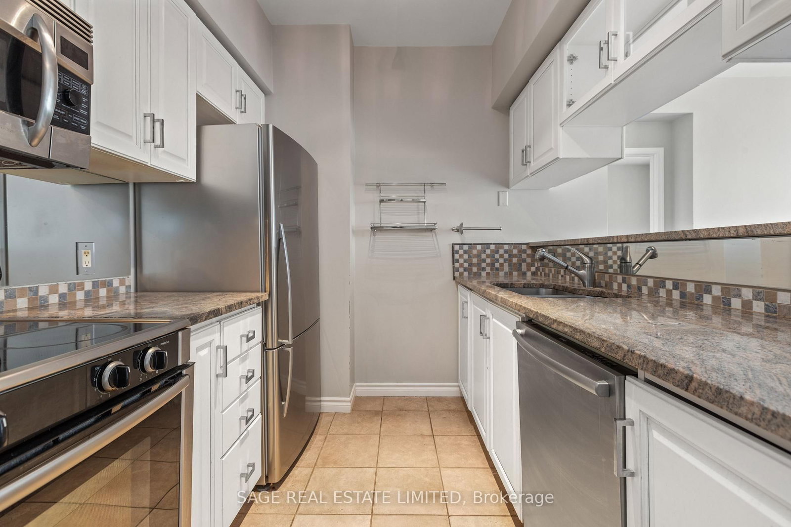 1 Dear Park Crescent, Unit 803 - Photo 9