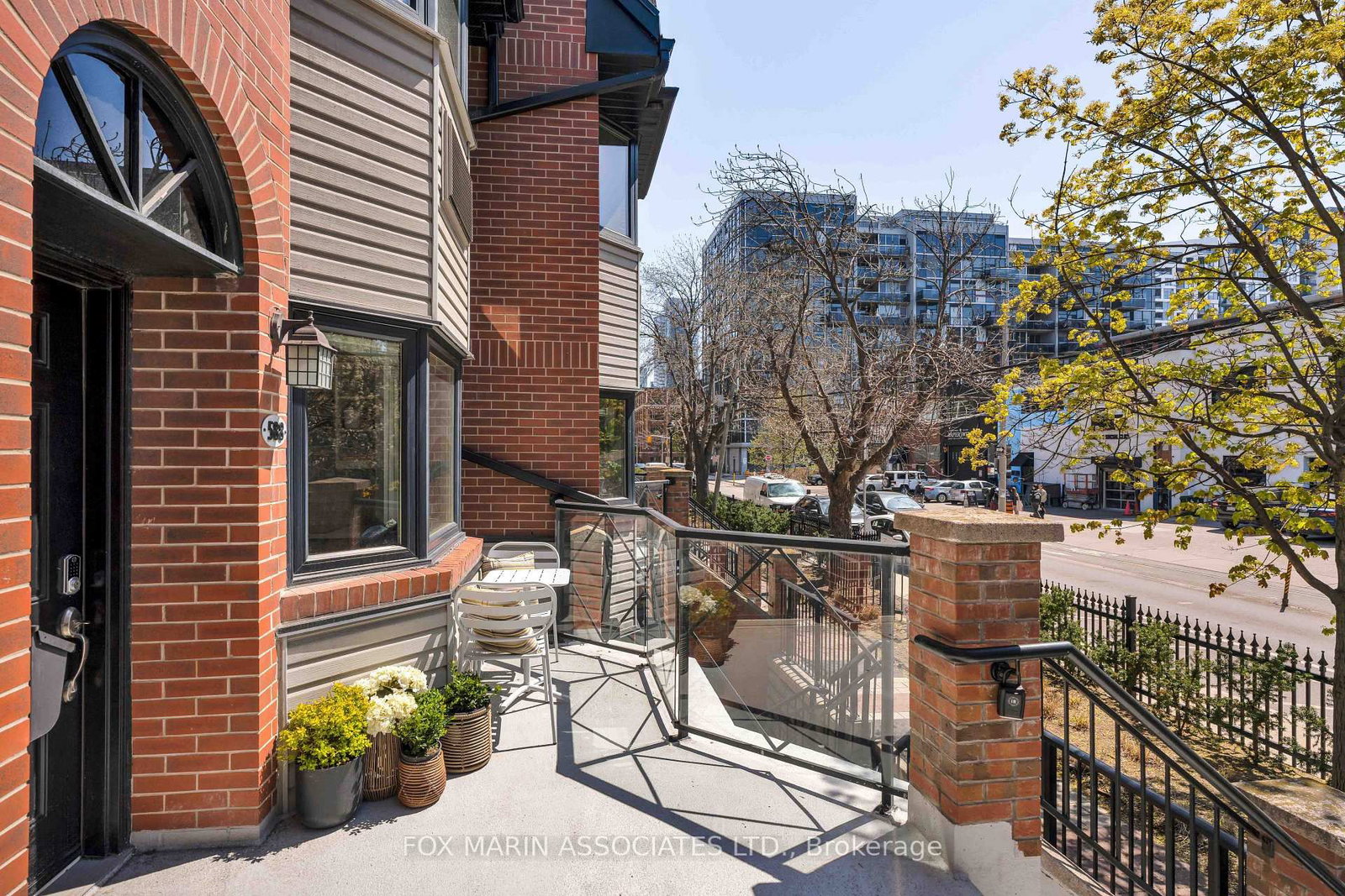 588 Wellington Street W - Photo 44