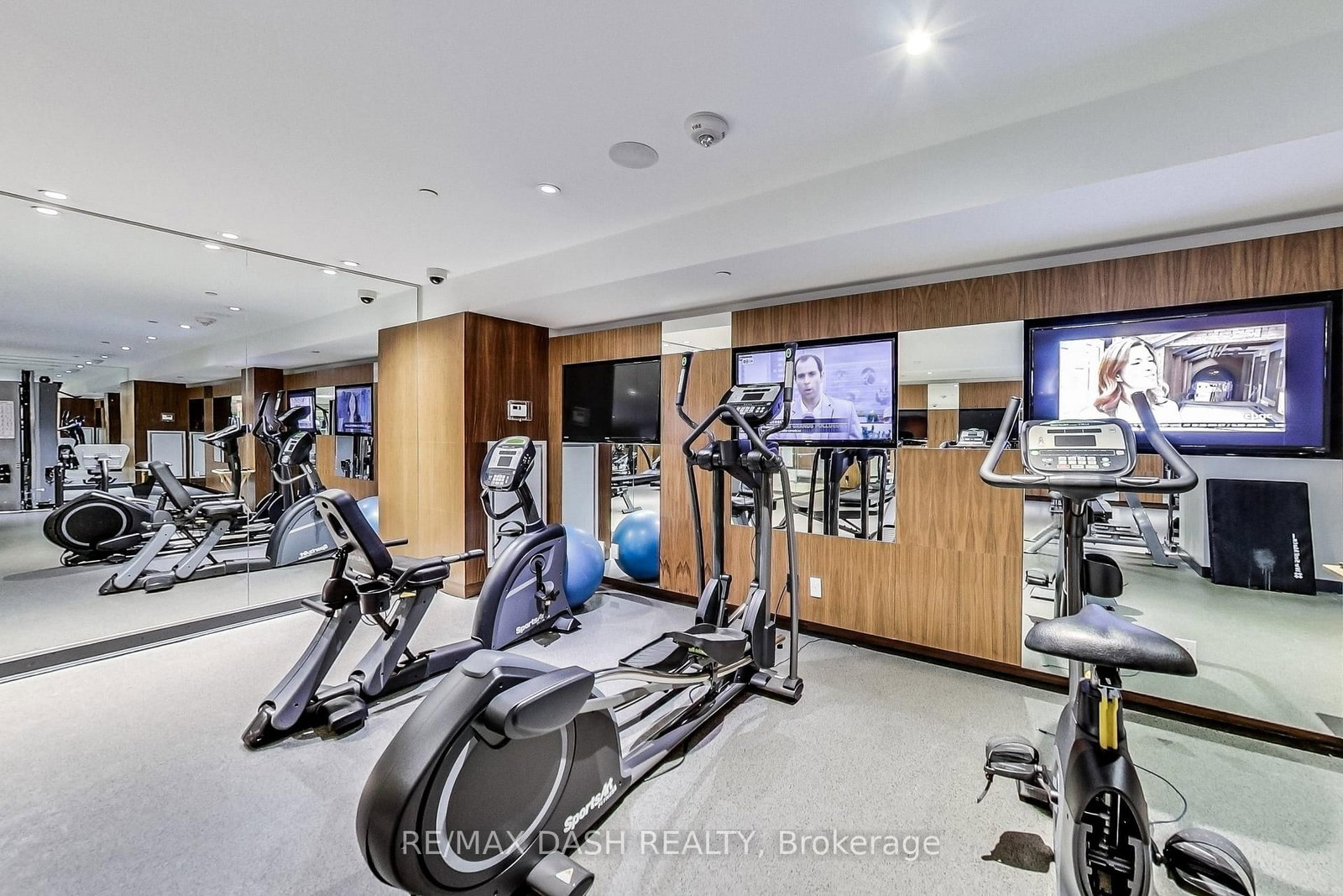 8 Mercer Street, Unit 504 - Photo 5