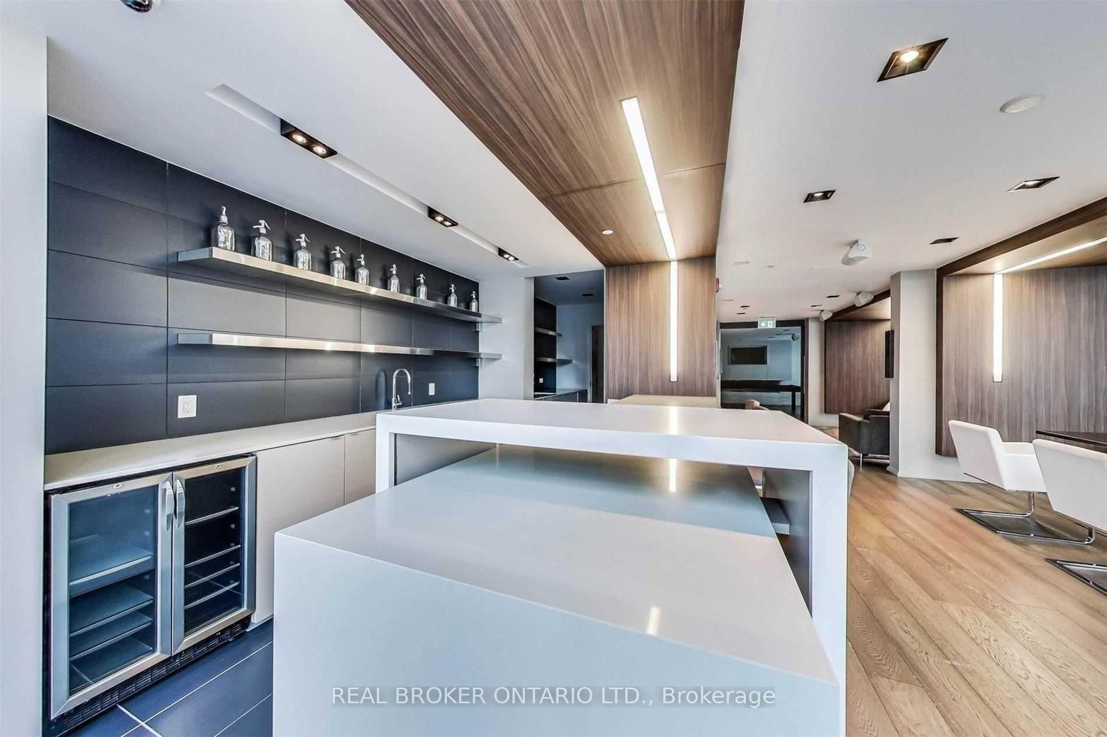 101 Peter Street W, Unit 515 - Photo 10