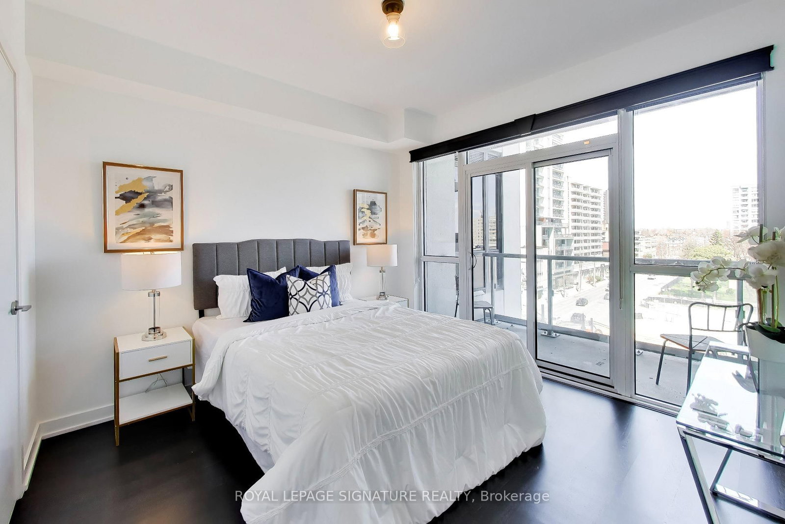 501 St Clair Avenue W, Unit 501 - Photo 12