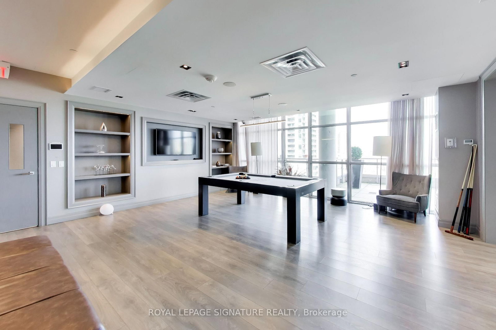501 St Clair Avenue W, Unit 501 - Photo 24