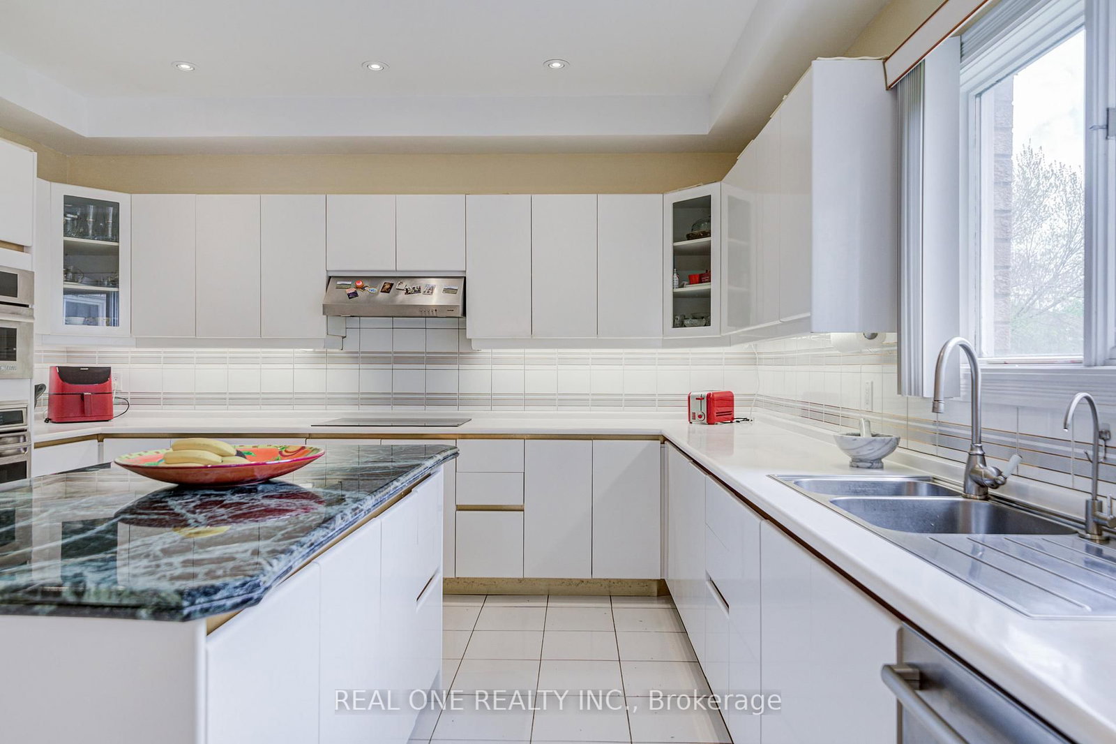 261 Mckee Avenue - Photo 10