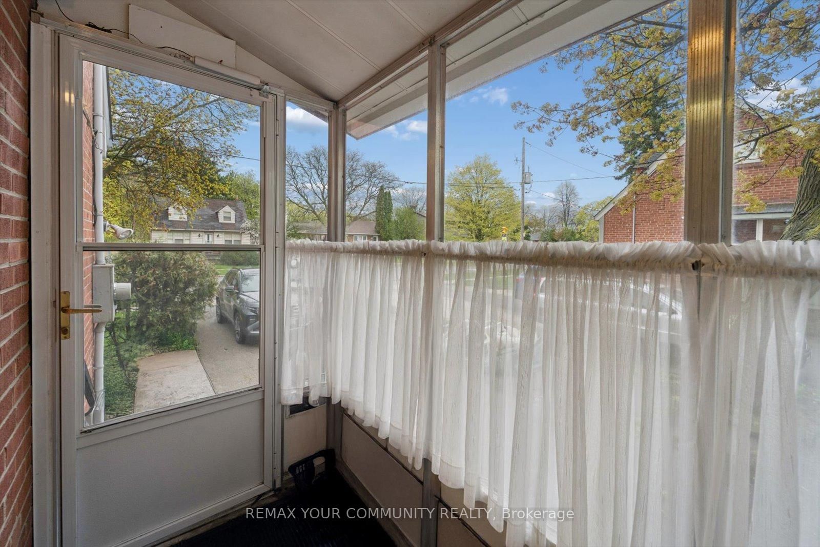 26 Ancona Street - Photo 5