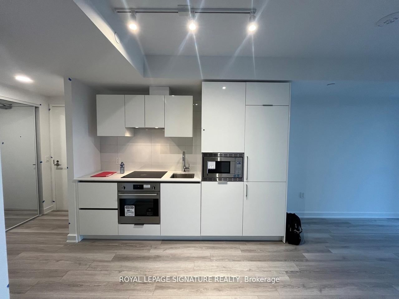 238 Simcoe Street, Unit 3310 - Photo 13