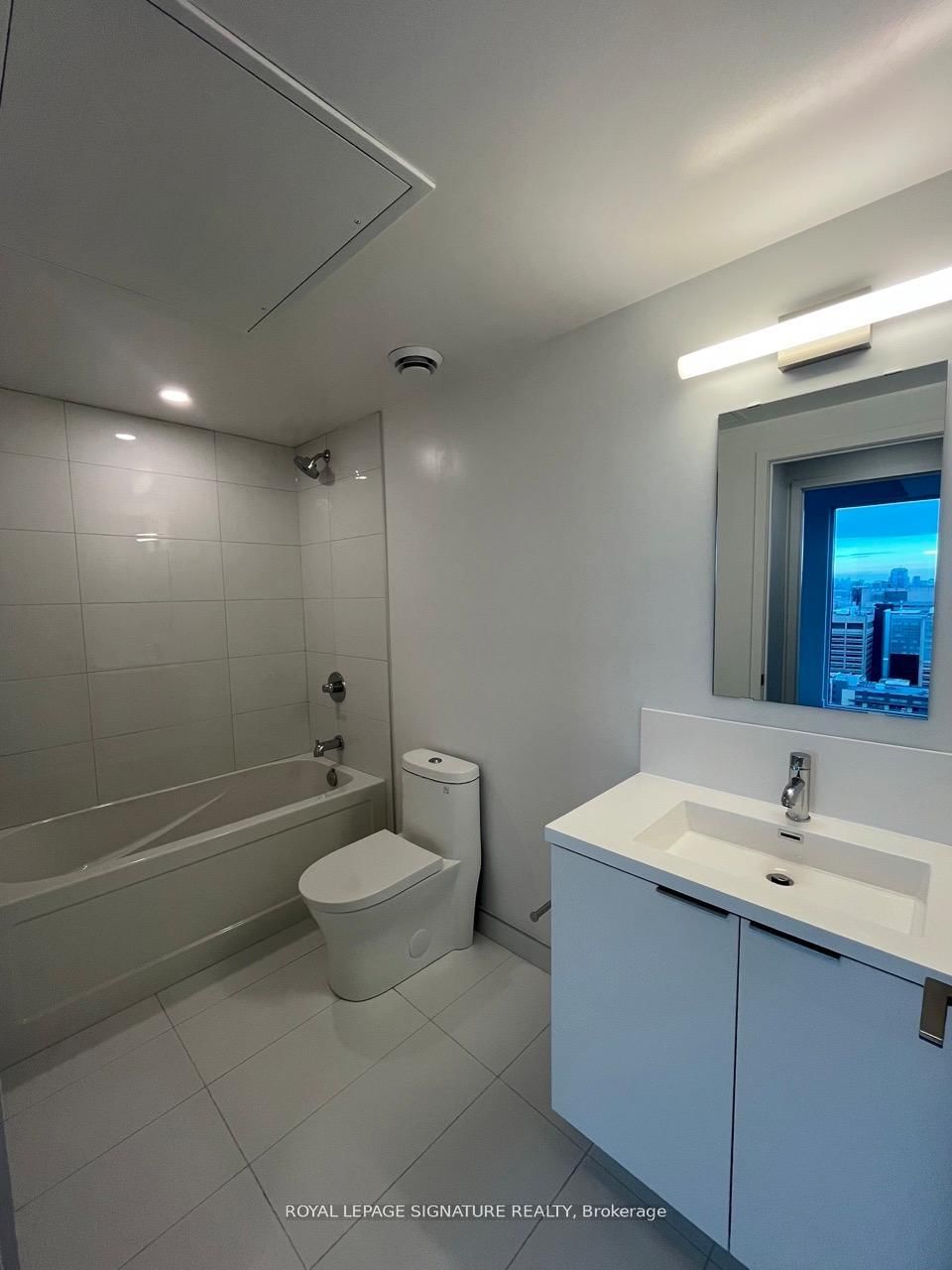 238 Simcoe Street, Unit 3310 - Photo 19