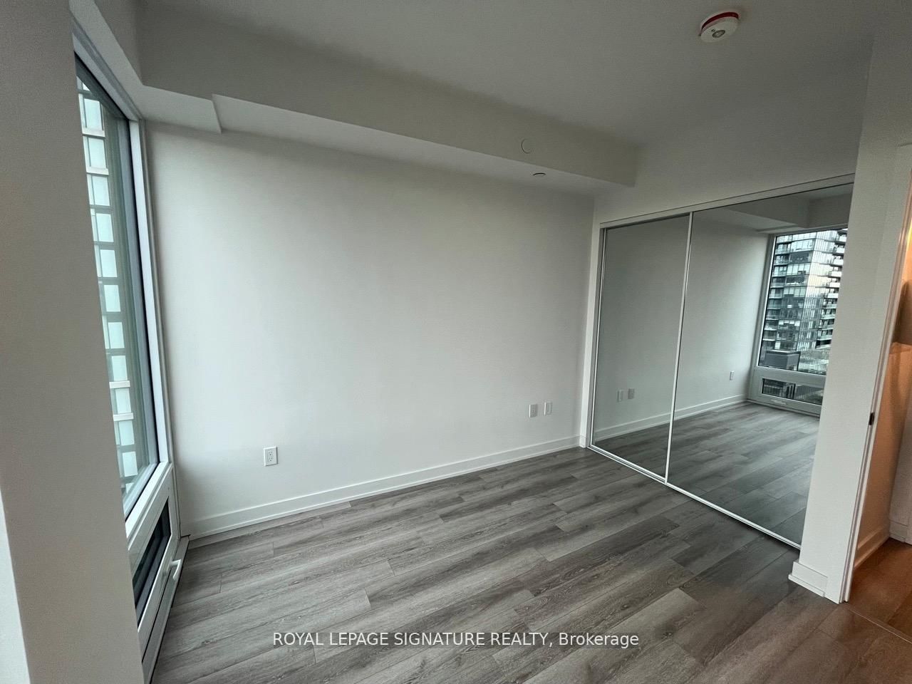 238 Simcoe Street, Unit 3310 - Photo 8