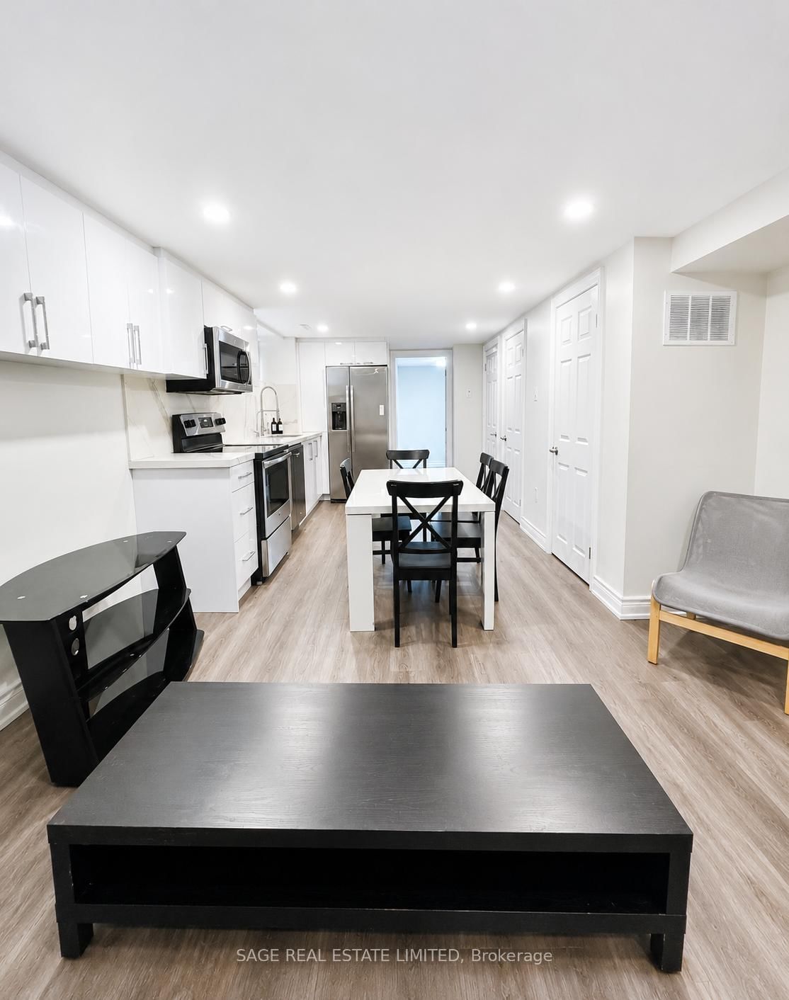 230 Lawrence Avenue W, Unit Lower Level - Photo 2