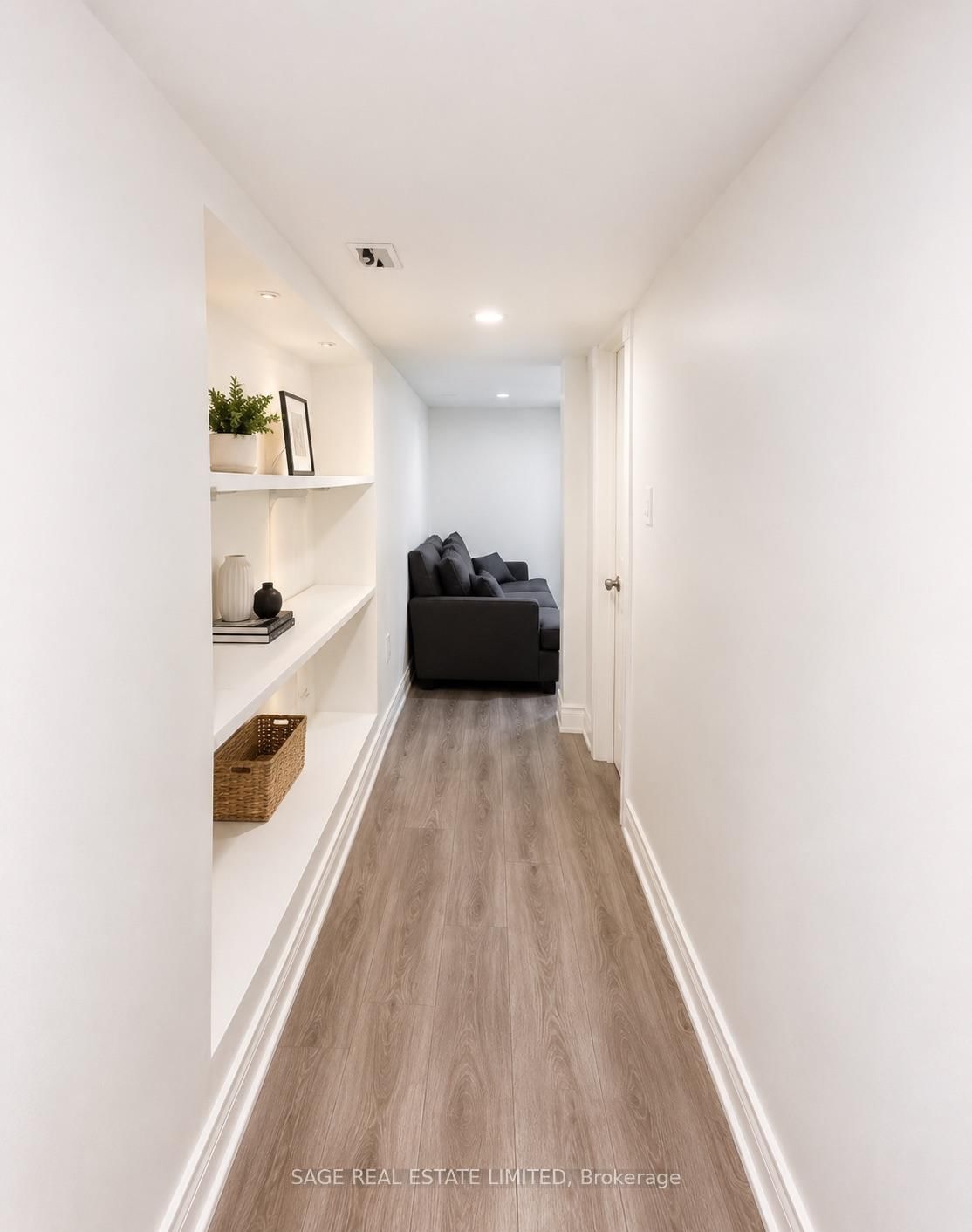230 Lawrence Avenue W, Unit Lower Level - Photo 4