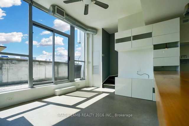 PH705 - 510 King Street E